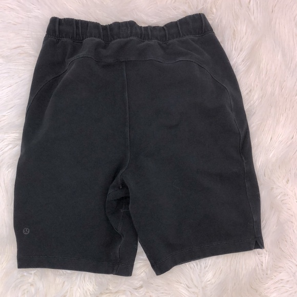 Lululemon size medium men’s A6 jogger shorts - Picture 6 of 8